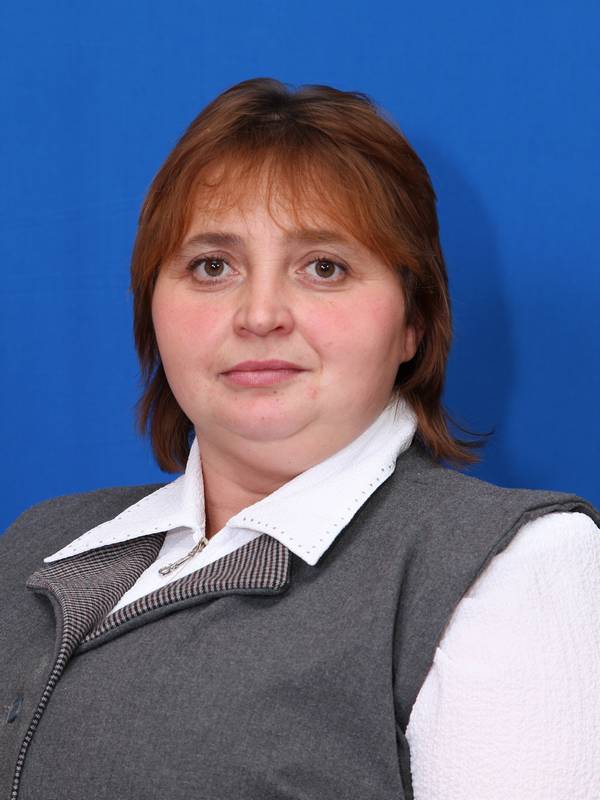 Иванисова Лариса Александровна.